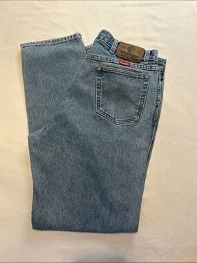 Wrangler Men's Light Blue Straight-Leg Jeans 36x32